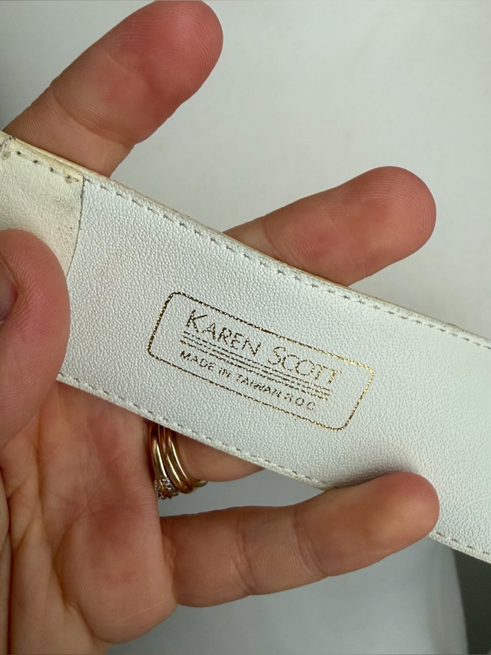 Vintage Ivory Leather Belt with Silver Buckle, Karen Scott Waist Sizes 27" - 31" - Picture 7 of 8